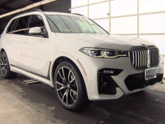 Photo of the vehicle BMW X7