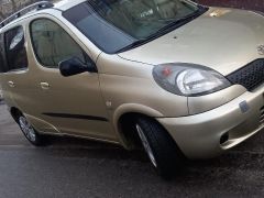 Сүрөт унаа Toyota Yaris Verso