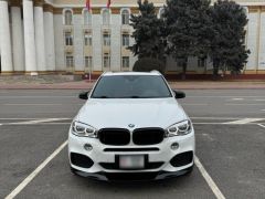 Photo of the vehicle BMW X5