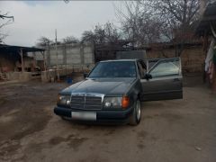 Сүрөт унаа Mercedes-Benz W124