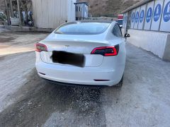 Фото авто Tesla Model 3