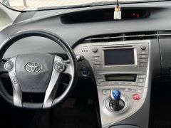 Фото авто Toyota Prius