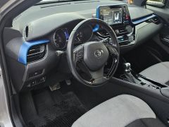 Фото авто Toyota C-HR