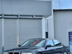 Photo of the vehicle BMW 7 Series