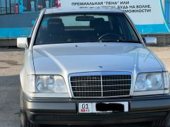 Сүрөт унаа Mercedes-Benz W124