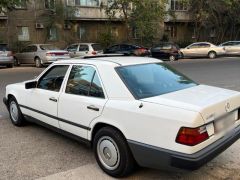 Фото авто Mercedes-Benz W124