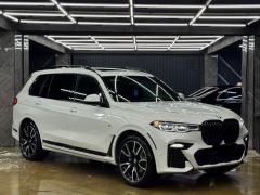 Photo of the vehicle BMW X7