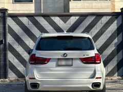 Photo of the vehicle BMW X5