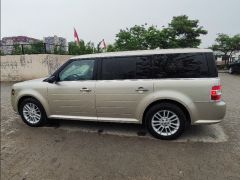 Photo of the vehicle Ford Flex