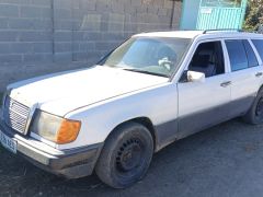 Сүрөт унаа Mercedes-Benz W124