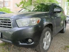 Photo of the vehicle Toyota Highlander