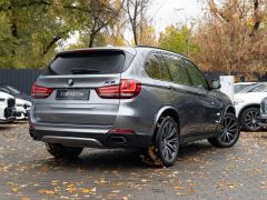 Photo of the vehicle BMW X5