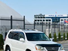 Photo of the vehicle Lexus GX