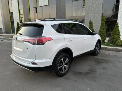 Сүрөт унаа Toyota RAV4