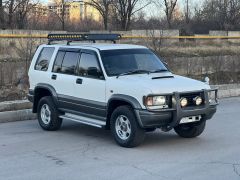 Сүрөт унаа Isuzu Bighorn