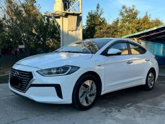 Сүрөт унаа Hyundai Elantra