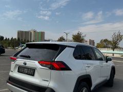 Сүрөт унаа Toyota RAV4