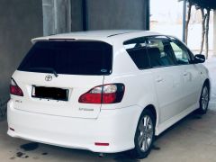 Photo of the vehicle Toyota Ipsum