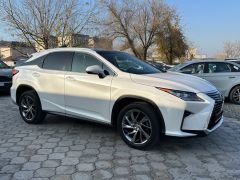 Photo of the vehicle Lexus RX