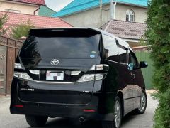 Photo of the vehicle Toyota Vellfire