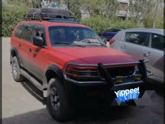 Сүрөт унаа Mitsubishi Montero Sport