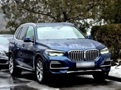 Photo of the vehicle BMW X5