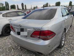 Photo of the vehicle Toyota Crown