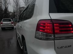 Photo of the vehicle Lexus LX