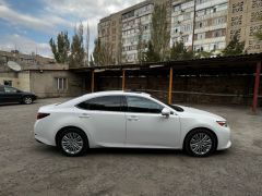 Photo of the vehicle Lexus ES