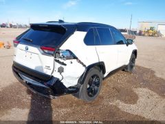 Сүрөт унаа Toyota RAV4