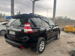 Сүрөт унаа Toyota Land Cruiser Prado