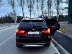 Photo of the vehicle BMW X5