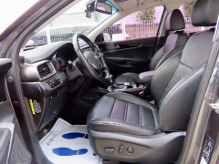 Photo of the vehicle Kia Sorento