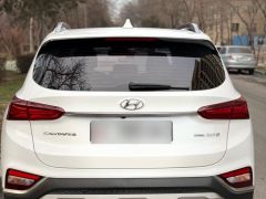 Photo of the vehicle Hyundai Santa Fe