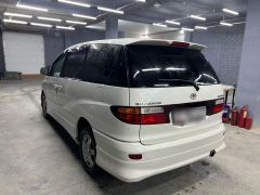 Photo of the vehicle Toyota Estima