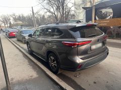 Сүрөт унаа Toyota Highlander