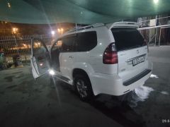 Photo of the vehicle Lexus GX