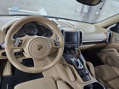 Photo of the vehicle Porsche Cayenne