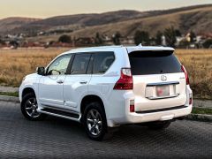 Photo of the vehicle Lexus GX