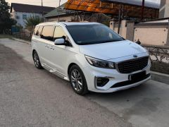 Photo of the vehicle Kia Carnival