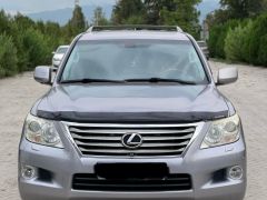 Photo of the vehicle Lexus LX