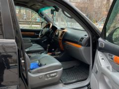 Photo of the vehicle Lexus GX