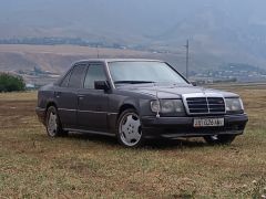 Фото авто Mercedes-Benz W124