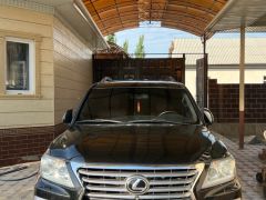 Photo of the vehicle Lexus LX