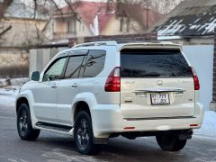 Photo of the vehicle Lexus GX