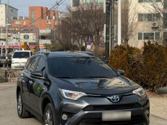 Сүрөт унаа Toyota RAV4