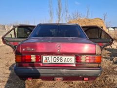 Сүрөт унаа Mercedes-Benz 190 (W201)