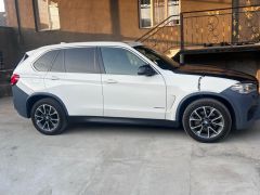 Photo of the vehicle BMW X5