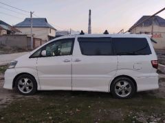 Photo of the vehicle Toyota Alphard