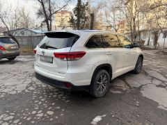 Сүрөт унаа Toyota Highlander